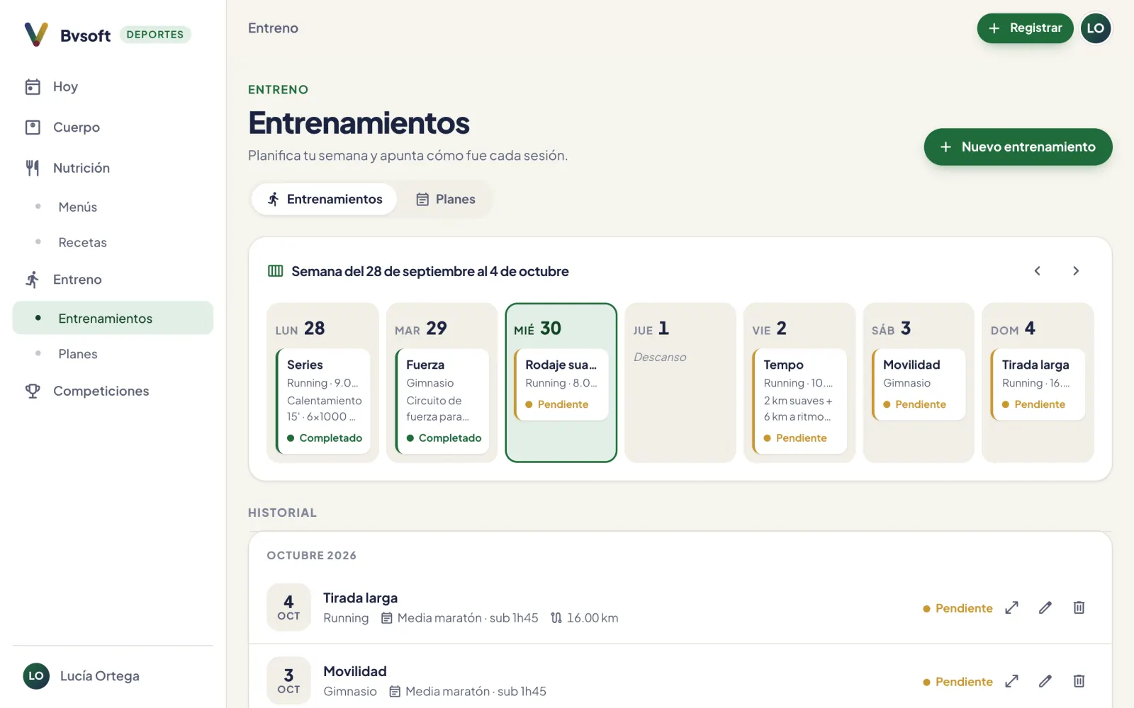 Planificador semanal de entrenamientos con sesiones completadas y pendientes